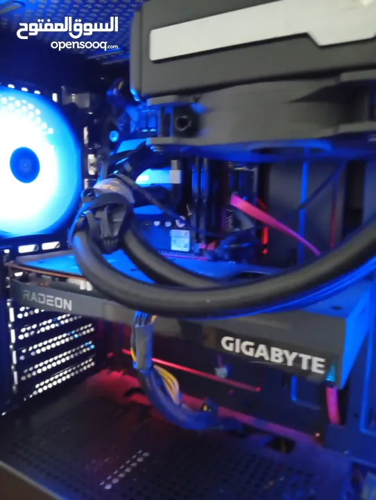 كمبيوتر جيمنغ وحش بلآداء مع تبريد مائي مغلق مستعمل لمدة خفيفة شبه جديد