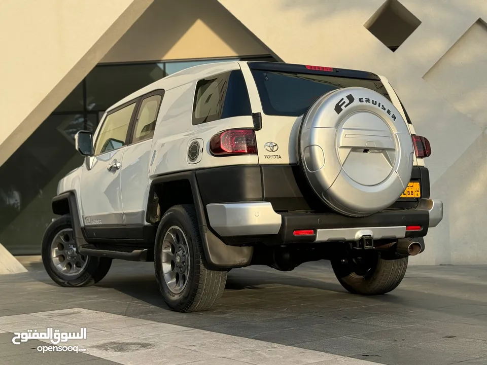 Toyota FJ Cruiser 2012 gcc spec