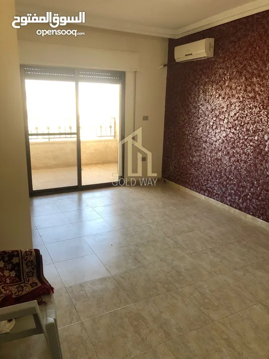 شقة مميزة 250م طابق ثاني مطله في أجمل مناطق الجاردنز / ref 786