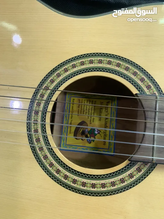 جيتار الماني احترافي ‏Voggy’s Kindergitarre بحالة ممتازة وجودة رائعة.