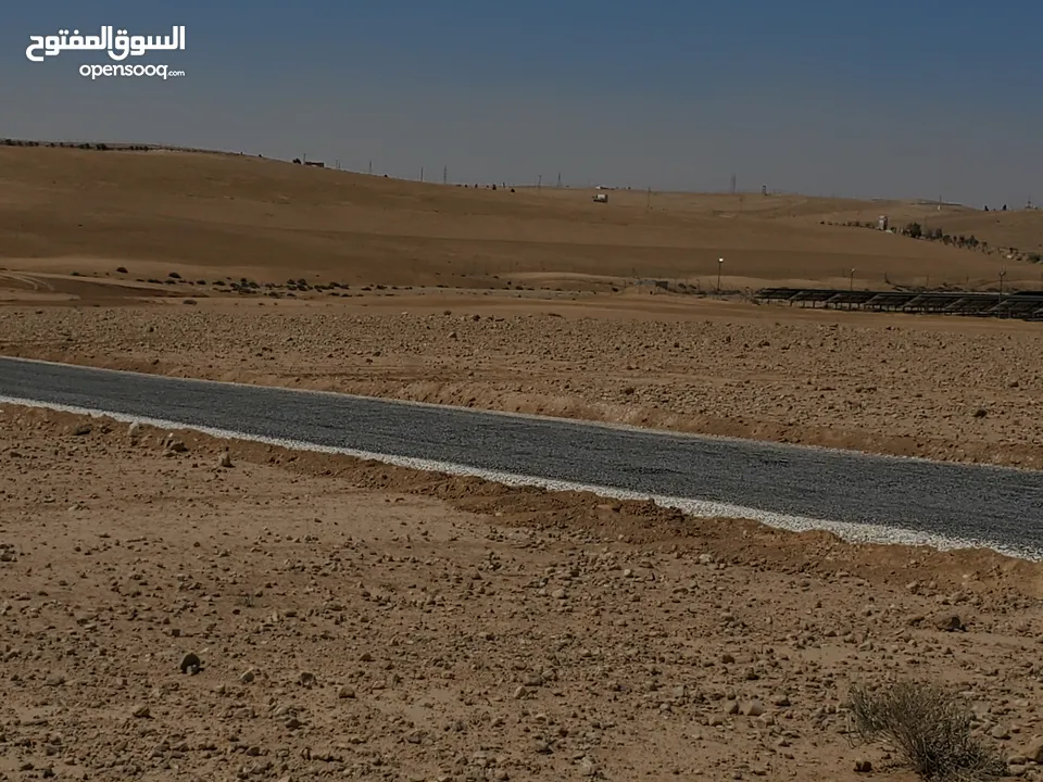 مشروع اراضي استثمارية مميزة شارع المطار بريك لقطة  شوارع منفذة من المالك مباشرة