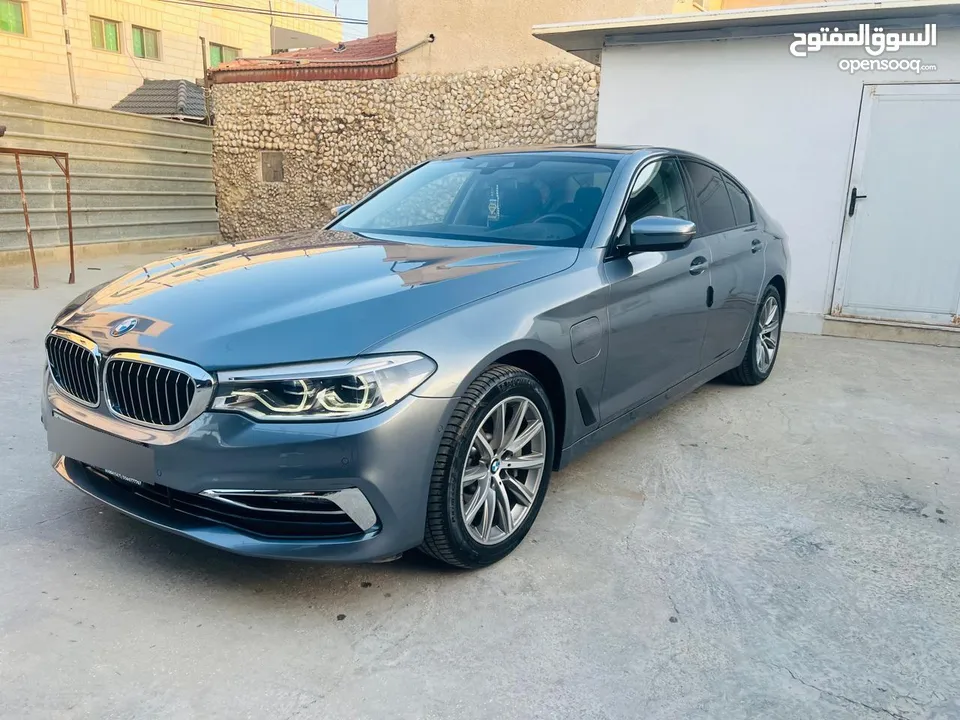 بي ام دبليو 2020-2019 530e للبيع (BMW 530e hybrid plugin)