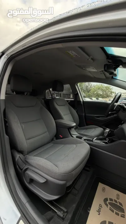 هونداي ايونك ترخيص 2022 محرك 1600 هايبرد جير أوتوماتيك 141 حصان