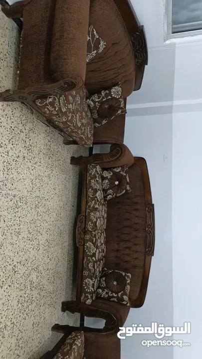 كنب خشب زان ثقيل بحال وكالة 9 مقاعد