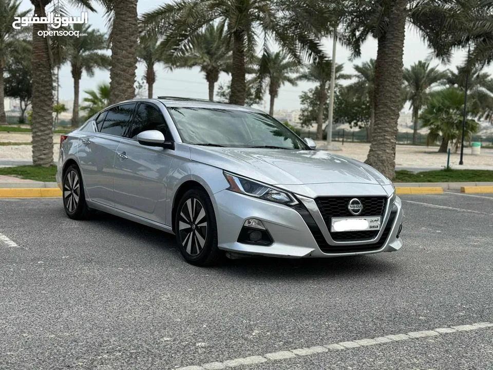 Nissan Altima 2019 (Silver)