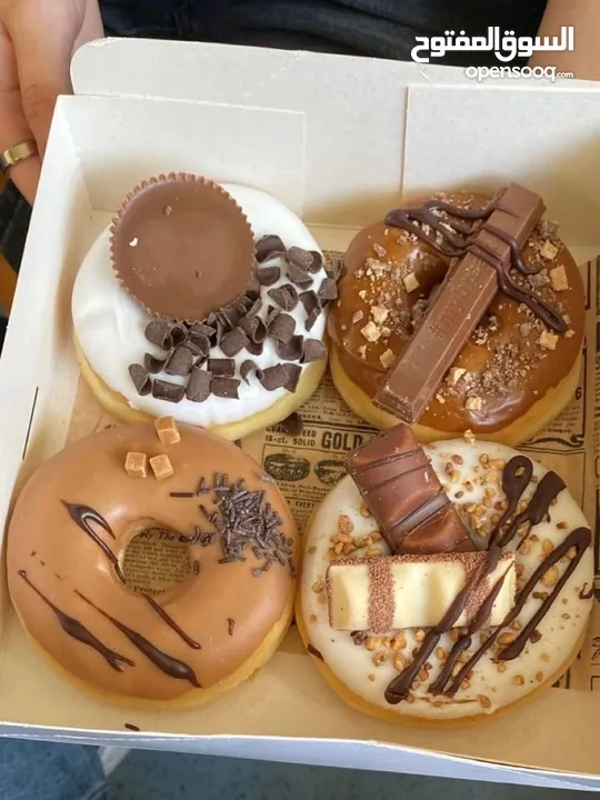 (رشة سكر)بتوفر توزيعات حلو للمناسبات دونات بأفخم الزينه تشيز كيك لوتوس كريب