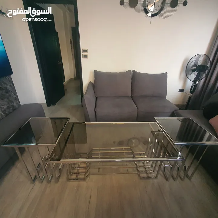 طاولة وسط + طاولتين سيرفس