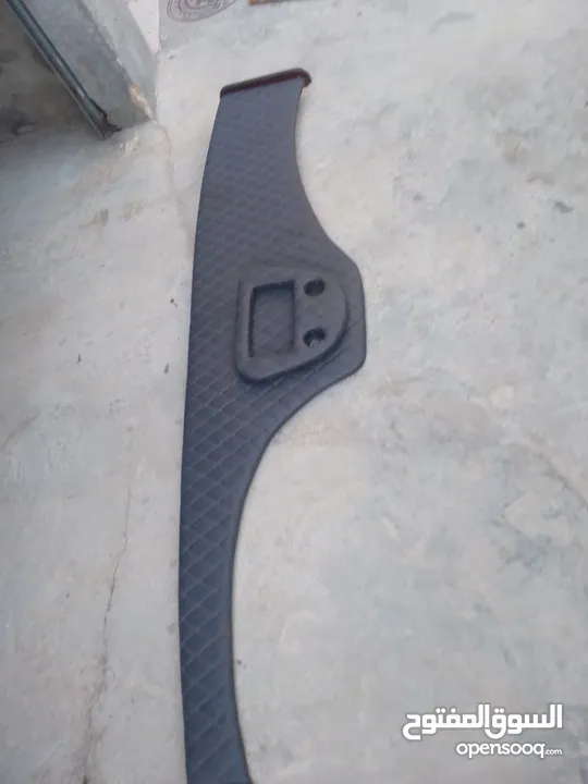 طاولة  جلد mp3 سنجل في حاله جديده