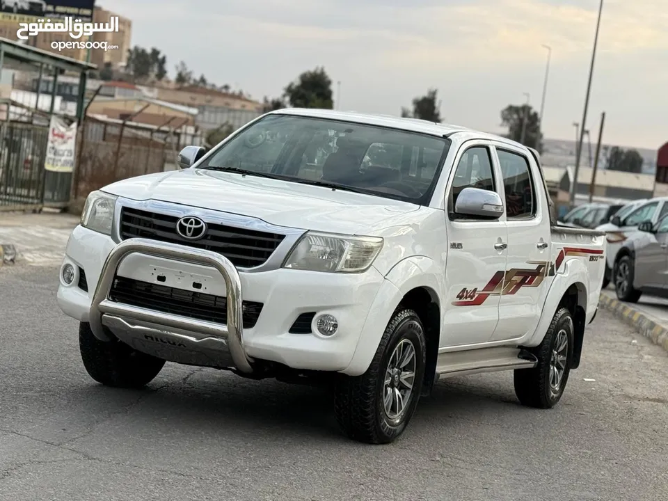 Toyota Hilux 2012.  4x4