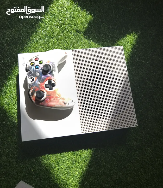 للبيع: Xbox One S حالة ممتازة ونظيف جدًا السعر: 580 شيكل فقط الموقع: نابلس