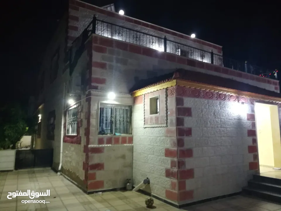 بيت مستقل شبه فيلا بمنطقة هادية وراقية التواصل واتس اب حصراً