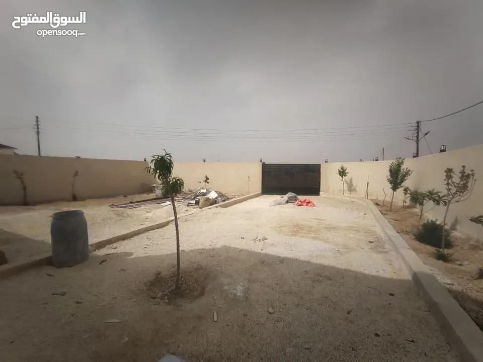 بيت سوبر ديلوكس للبيع