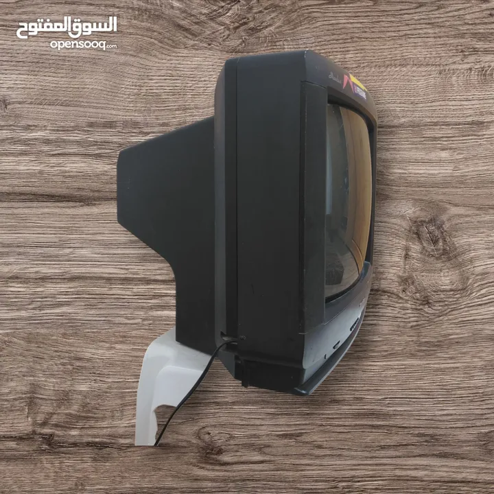 شاشة gold star قديمة بسعر مميز