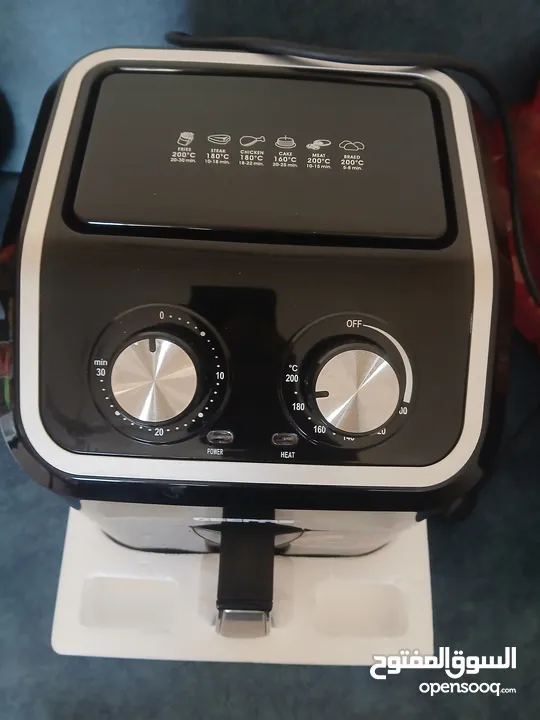 Geepas Air fryer 5 Liter Pot with Rack excellent condition no damaged