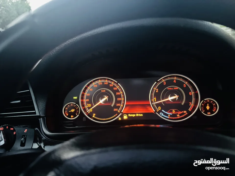 BMW520 2015