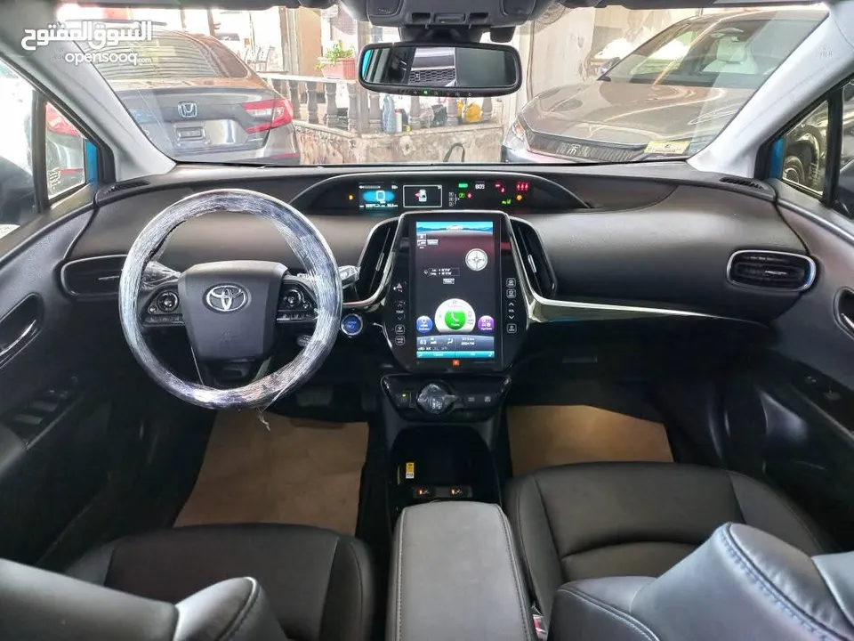 TOYOTA PRIUS HYBRID LIMITED 2022(تويوتا بريوس ليمتيد هايبرد 2022 )
