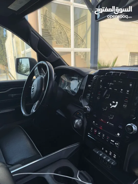 Dodge Ram 1500 Hemi / Laramie Trim 2020 (للبيع)