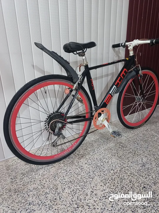 بايسكل رياضي 700cFinis Bike للبيع