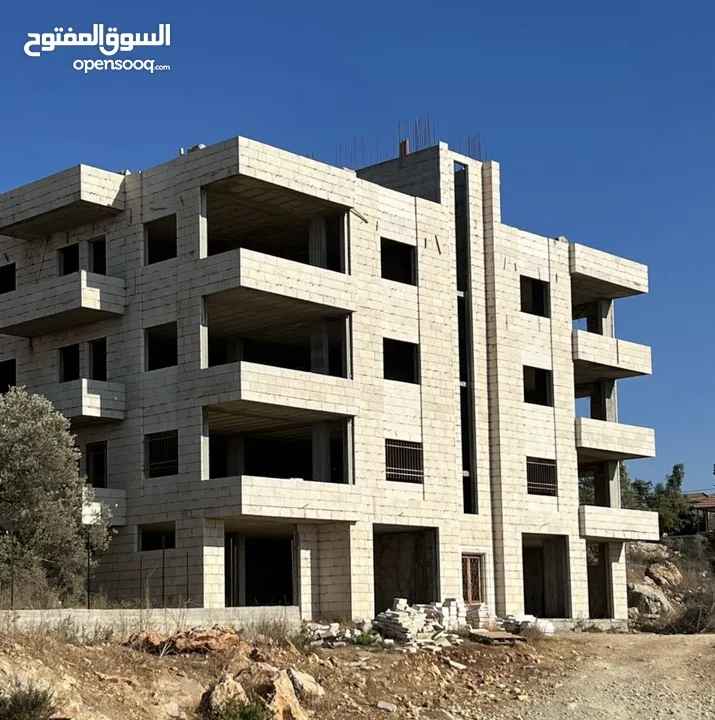 عماره سكنية للبيع في المزرعه الغربية بسعر 270 الف دينار