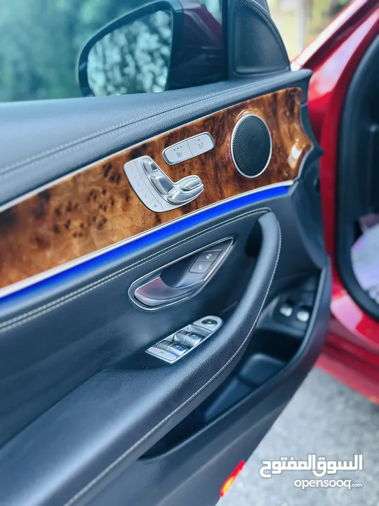 ‏Mercedes - Benz  E300 de