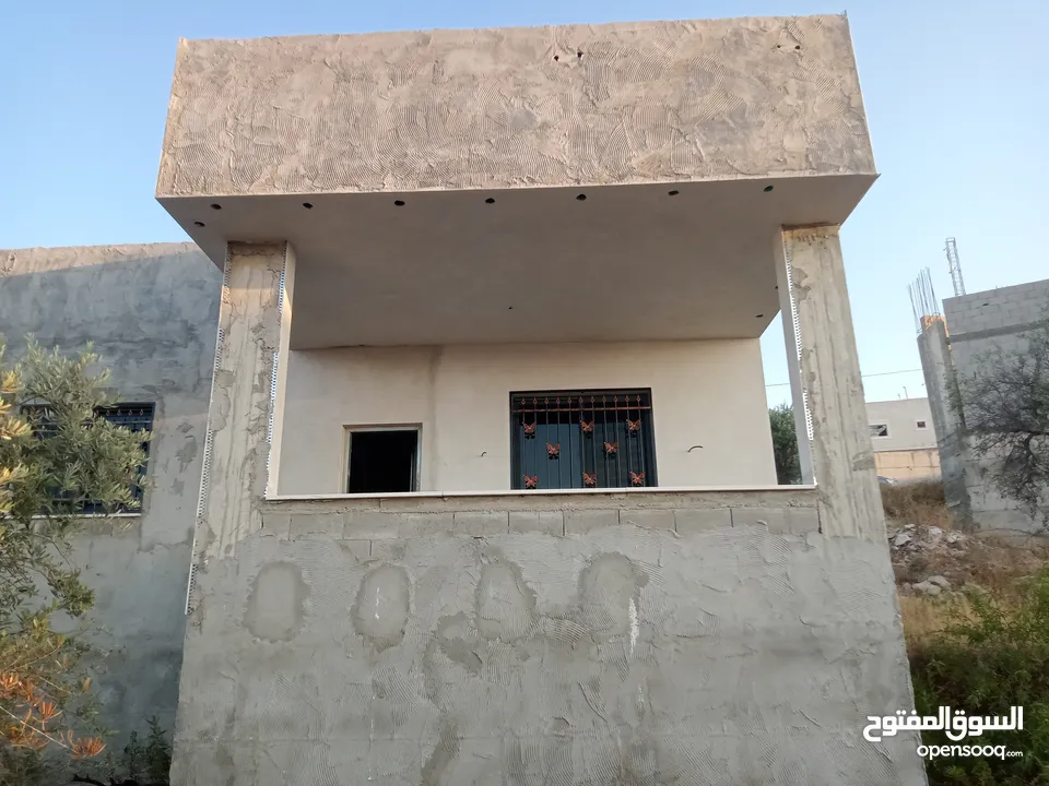 بيت مستقل وارض
