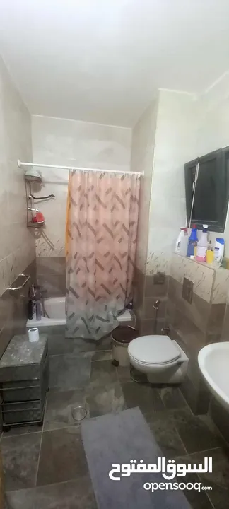 شقة 209 متر سردا الشارع الرئيسي/ بجانب ICON مول و قصر الضيافه