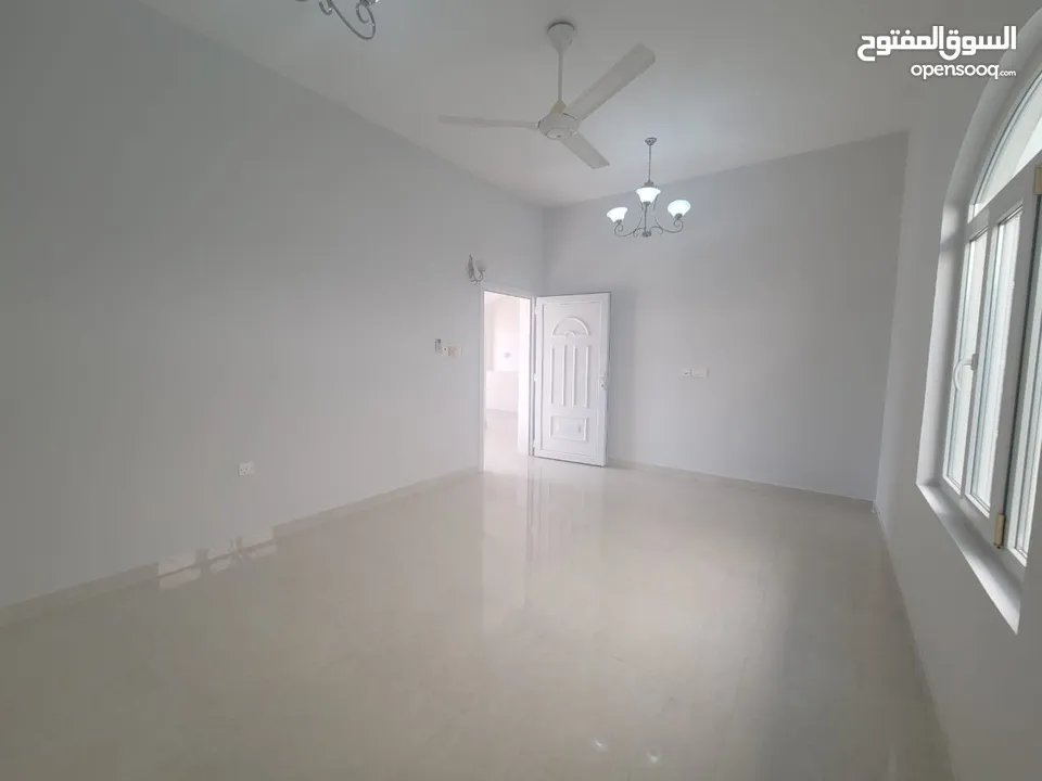 Very nice 5 bhk villa from twin for rent in ansab phase 3