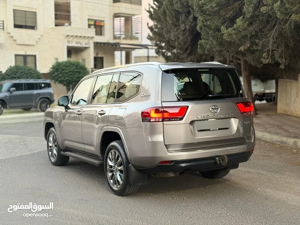 تويوتا لاندكروزر 2022 GXR بحاله الوكاله فحص كامل فل كامل ماشي 24 الف فقط صيانه الشركه