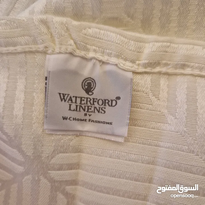 Round brand new tablecloth 228cm  شرشف طاولة مستدير