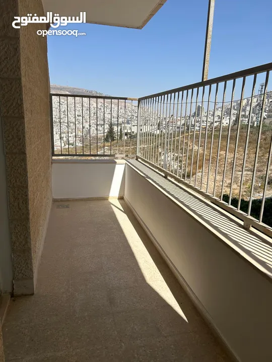 شقة للبيع في رفيديا - نابلس