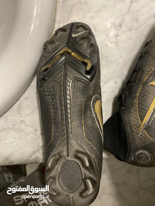Nike phantom black and gold 2023 original used (good condition)