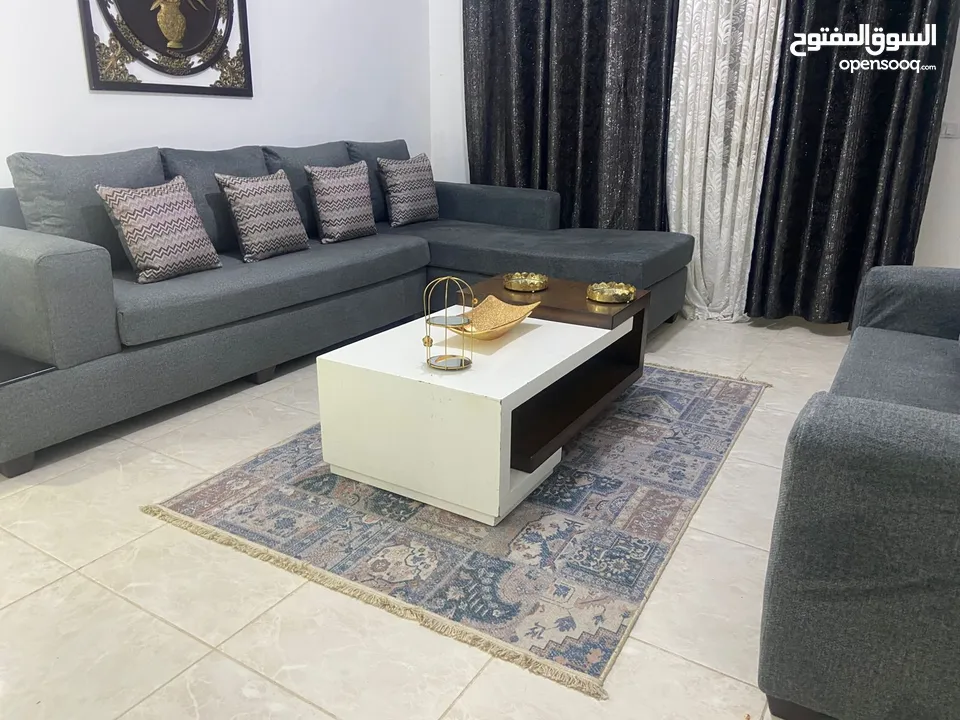 أطقم كنب وكورنرات خشب سويد ثقيل جدا اسفنج دانلوب والضهر هولو طبي الارضيات كوشوك