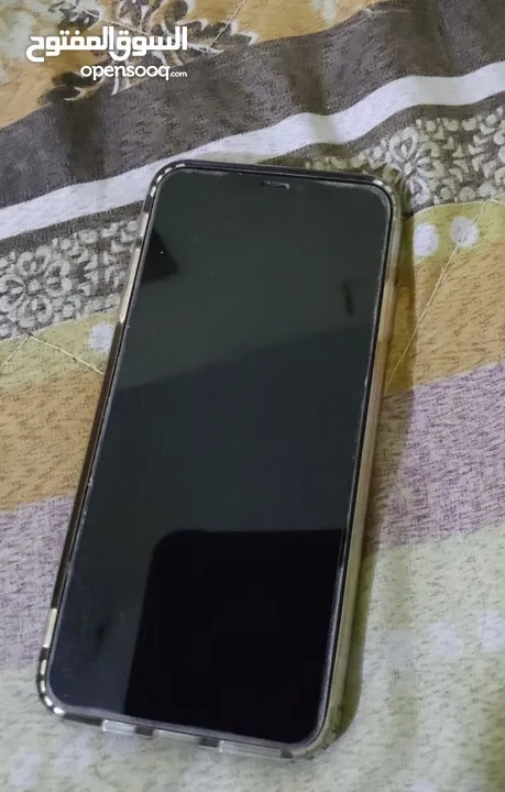 ايفون xs max