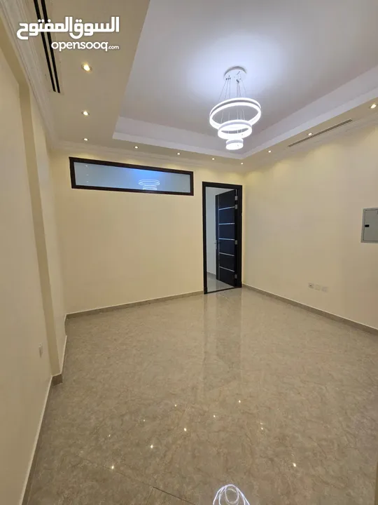 شقة #فندقية غرفه وصالة في #عجمان   اول ساكن للايجار السنوي في #الروضة 3 شهر فري وباركن فري