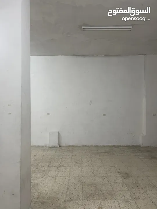 ثلاث مخازن للإبحار