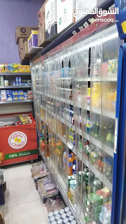 سوبر ماركت للبيع