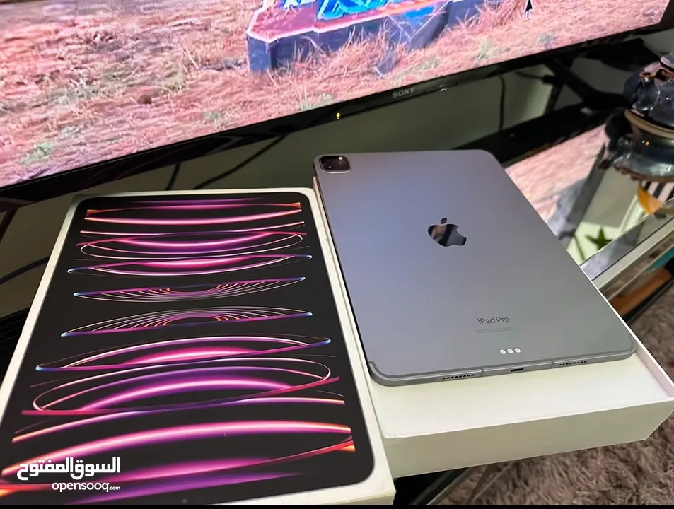 iPad Pro 12.9 inch M2 256GB WiFi + Cellular 5G UAE Version with Apple Care Plus till 2026 March