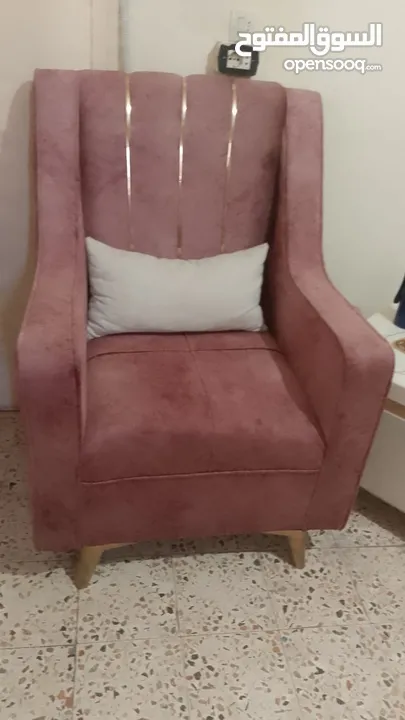 طقم كنب استعمال شهر مع طاولات