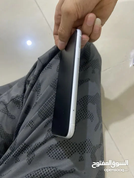 للبيع آيفون XR التلفون وكاله كلشي اصلي ذاكره 64 جيجا