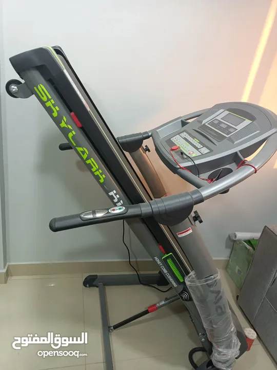 treadmill 1 year old , hardly used