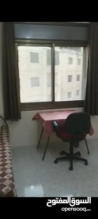 شقه 160م2 مطله موقع مميز بالقرب من الاكاديميه سكن طالبات