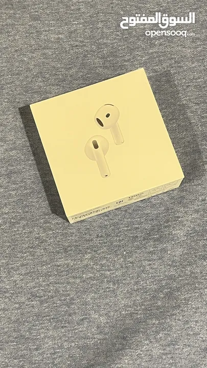 New apple AirPods 4