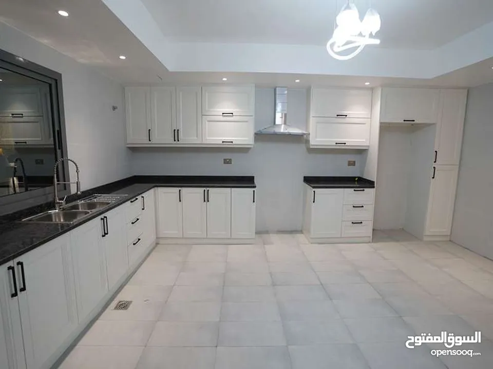 للبيع فيلا 7غرف.بمنطقه شرقان . لوكيشن مميز.مساحه واسعه .استلام فورى.