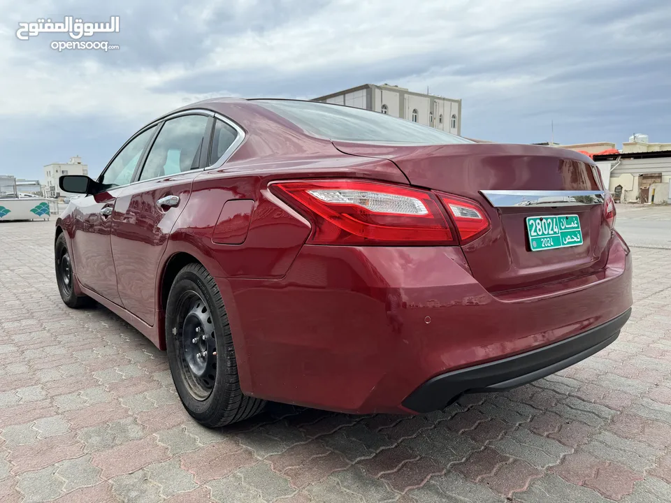 Nissan Altima 2.5L Driver is foreigner / المستخدم أجنبي نيسان ألتيما