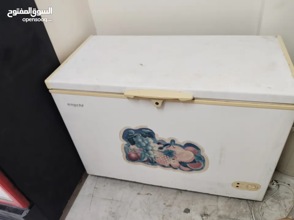 Hitachi refrigerator fridge is very good condition and good working