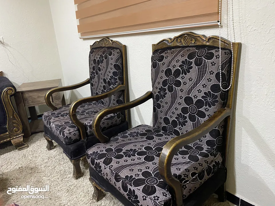طقم كنب زان للبيع بداعي السفر بسعر مغري