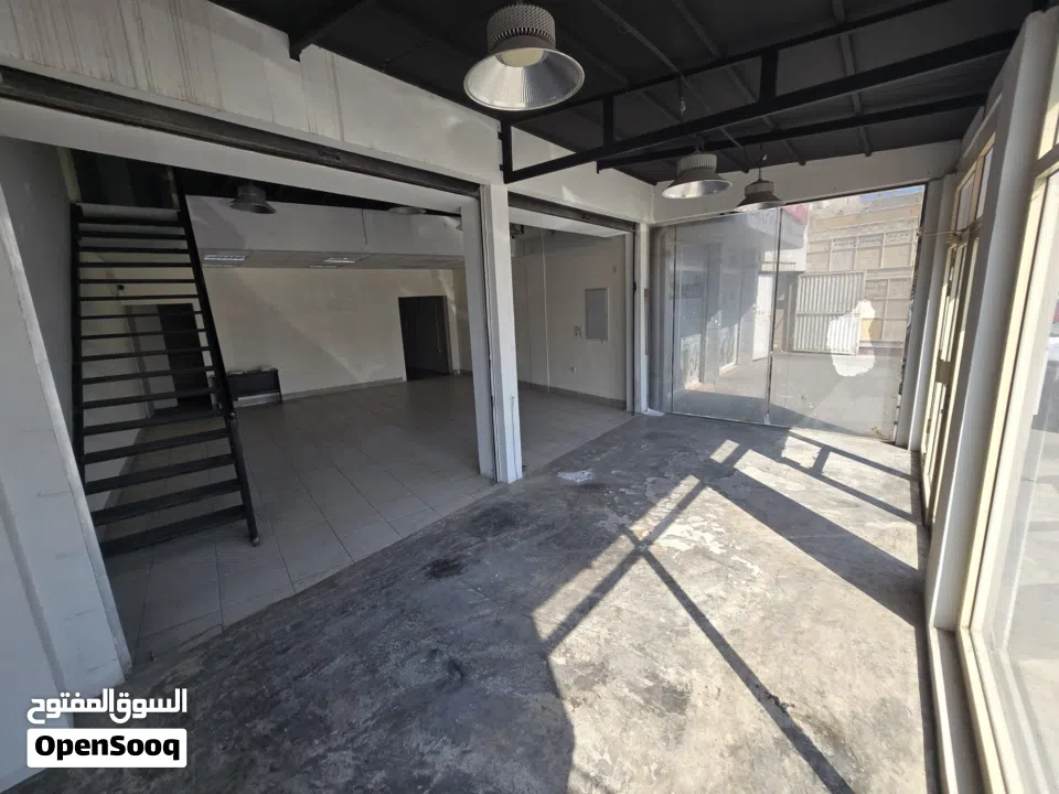 Show Room For Rent -Salmabad Near  Main Road Building And Ama University