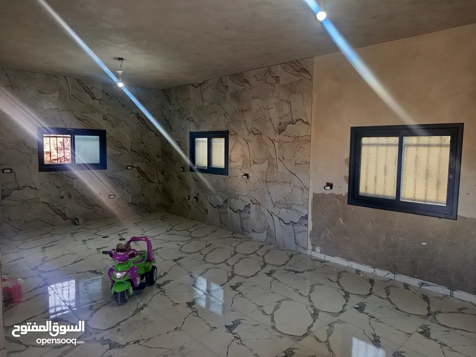 بيوت ارضيه