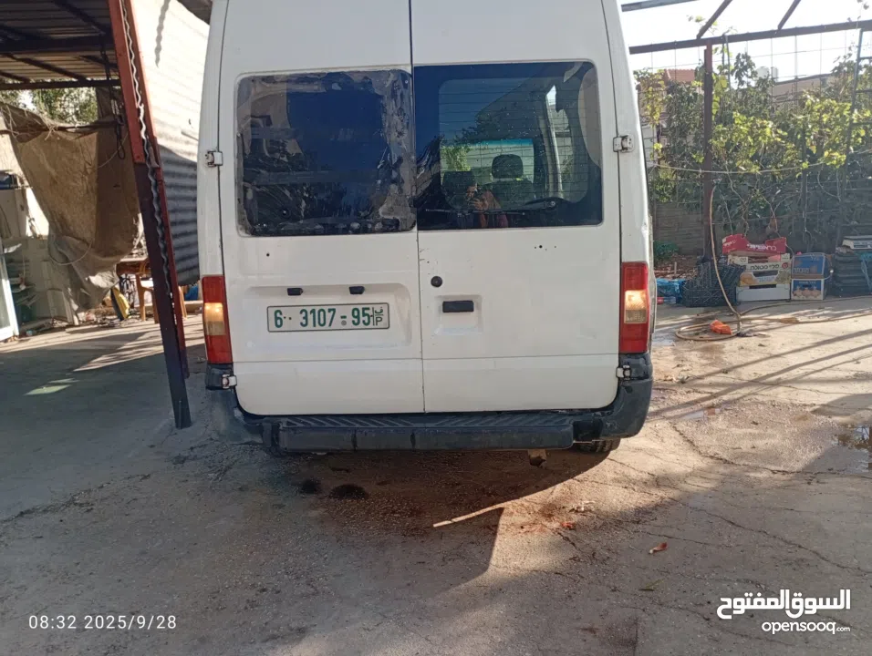 سيارة فورد ترانزيت مديل 2003 غوفع شصي طويل