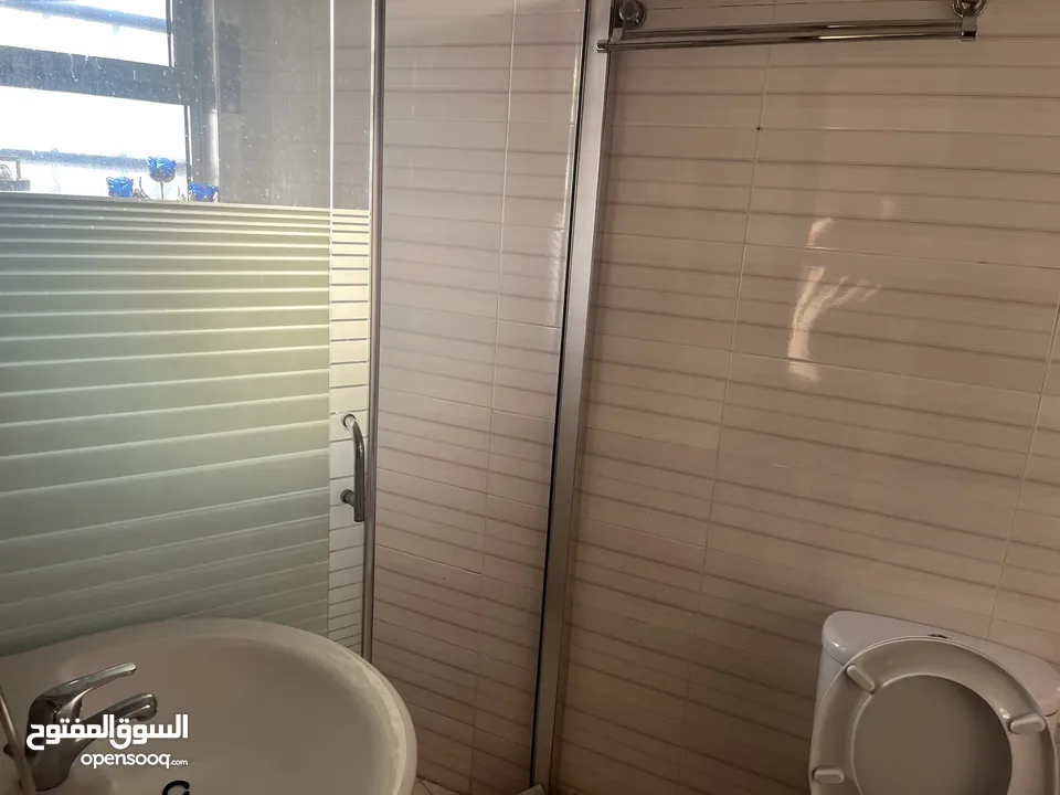 شقة طابق رابع مع روف في شفا بدران بجانب مدرسة نجمة الفريد للبيع